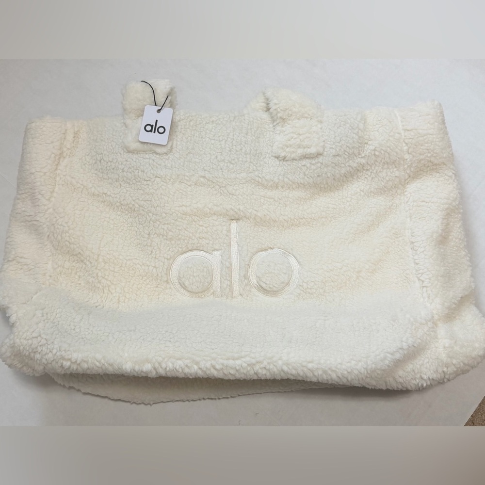 ALO Foxy Sherpa Tote